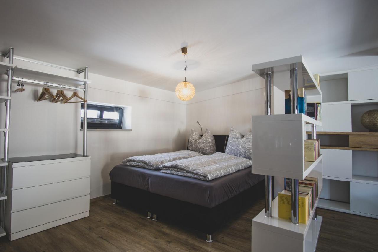 Modernes Loft Vor Den Toren Des Chiemgaus Tacherting Exterior photo