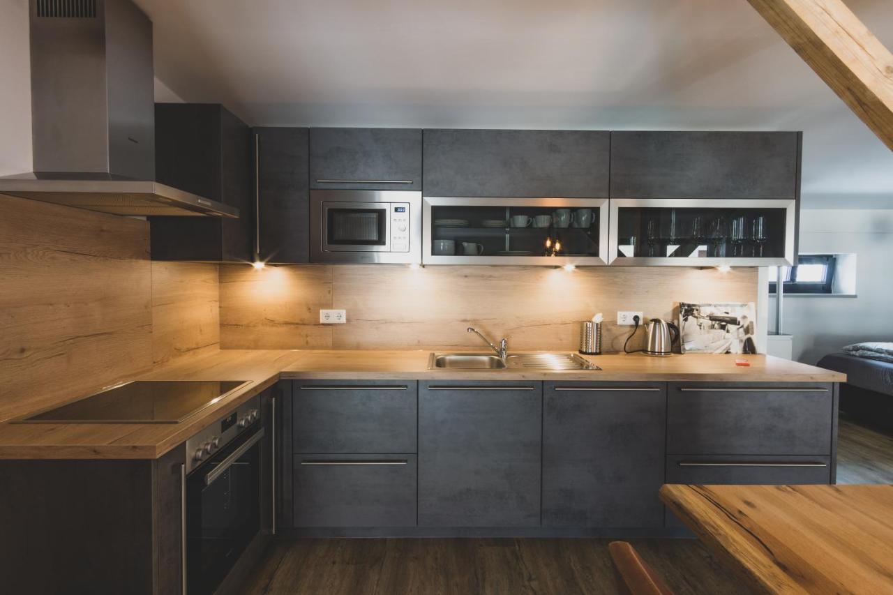 Modernes Loft Vor Den Toren Des Chiemgaus Tacherting Exterior photo